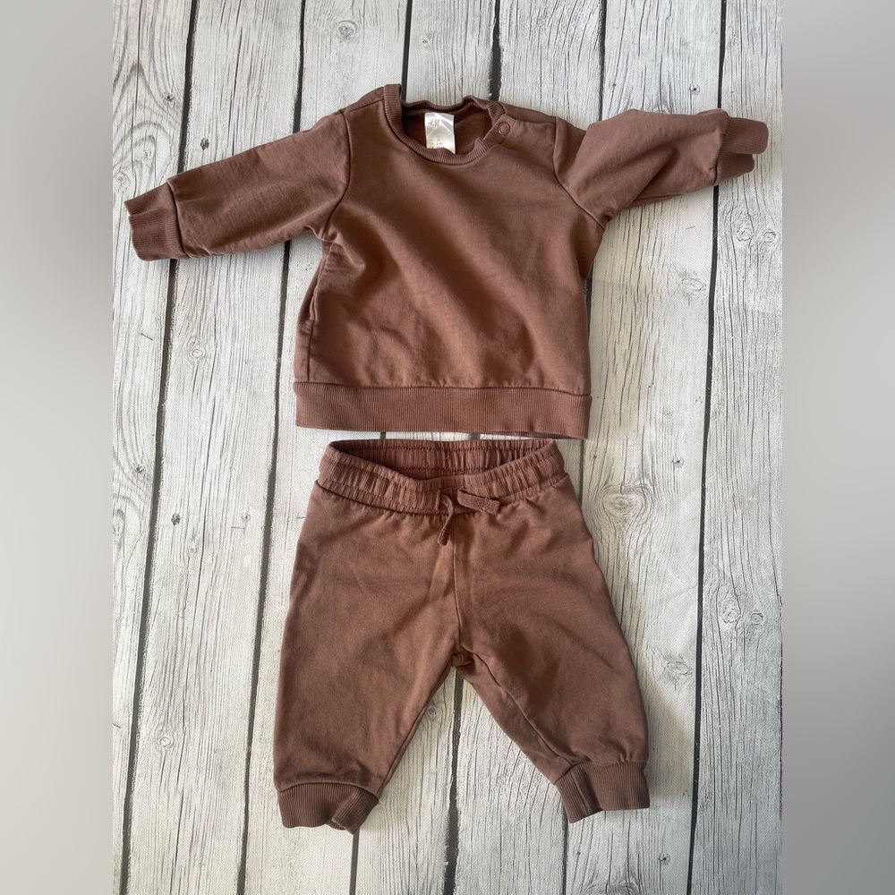 H&M sweatshirt and sweatpants